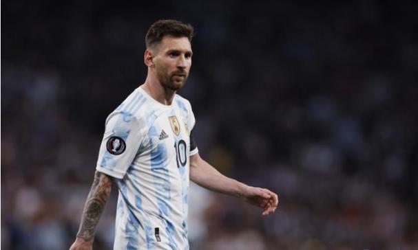 英外长主动致电中方，王毅第一句话说得很重，留给英国的时间不多